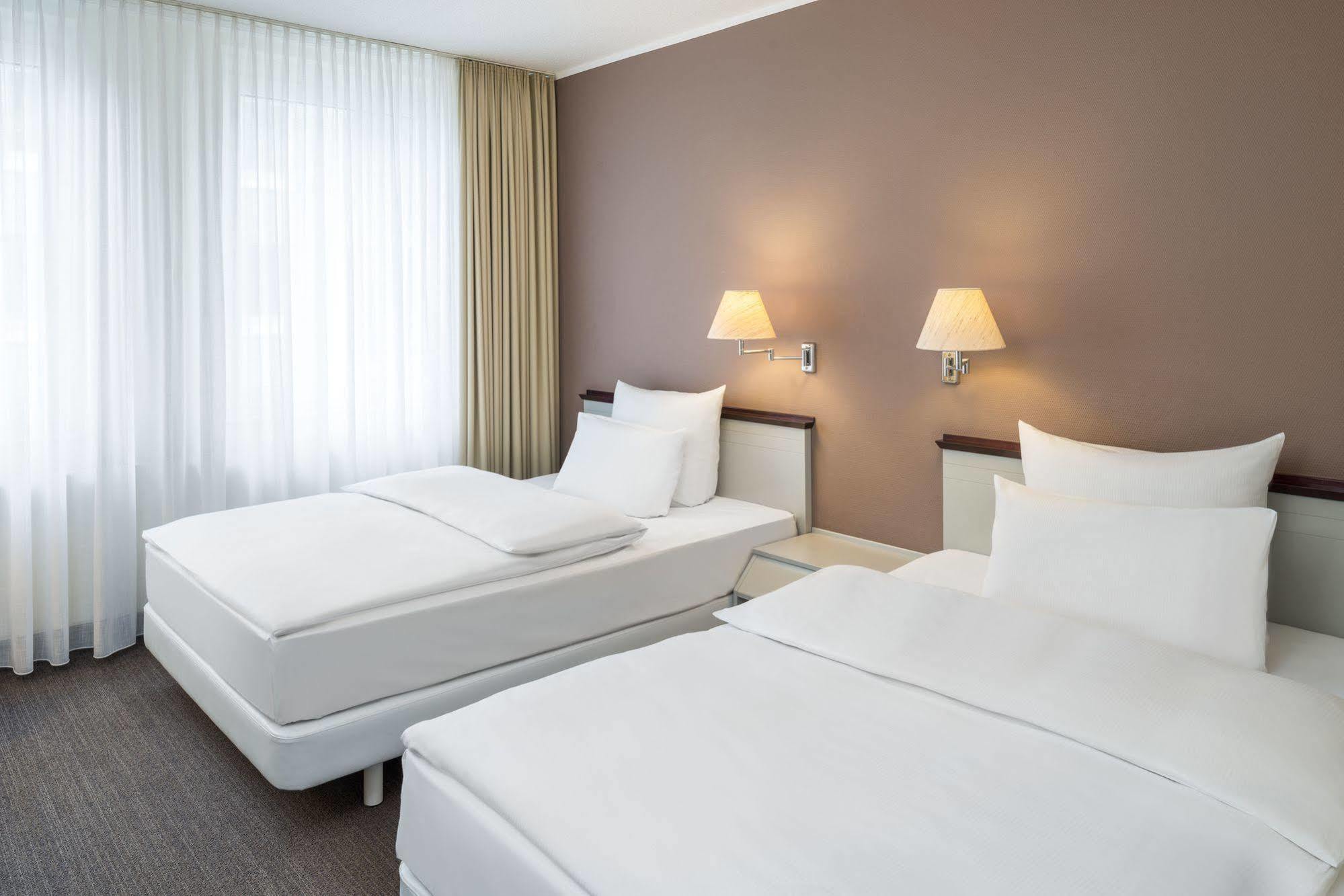 Dormero Hotel Дессау Экстерьер фото