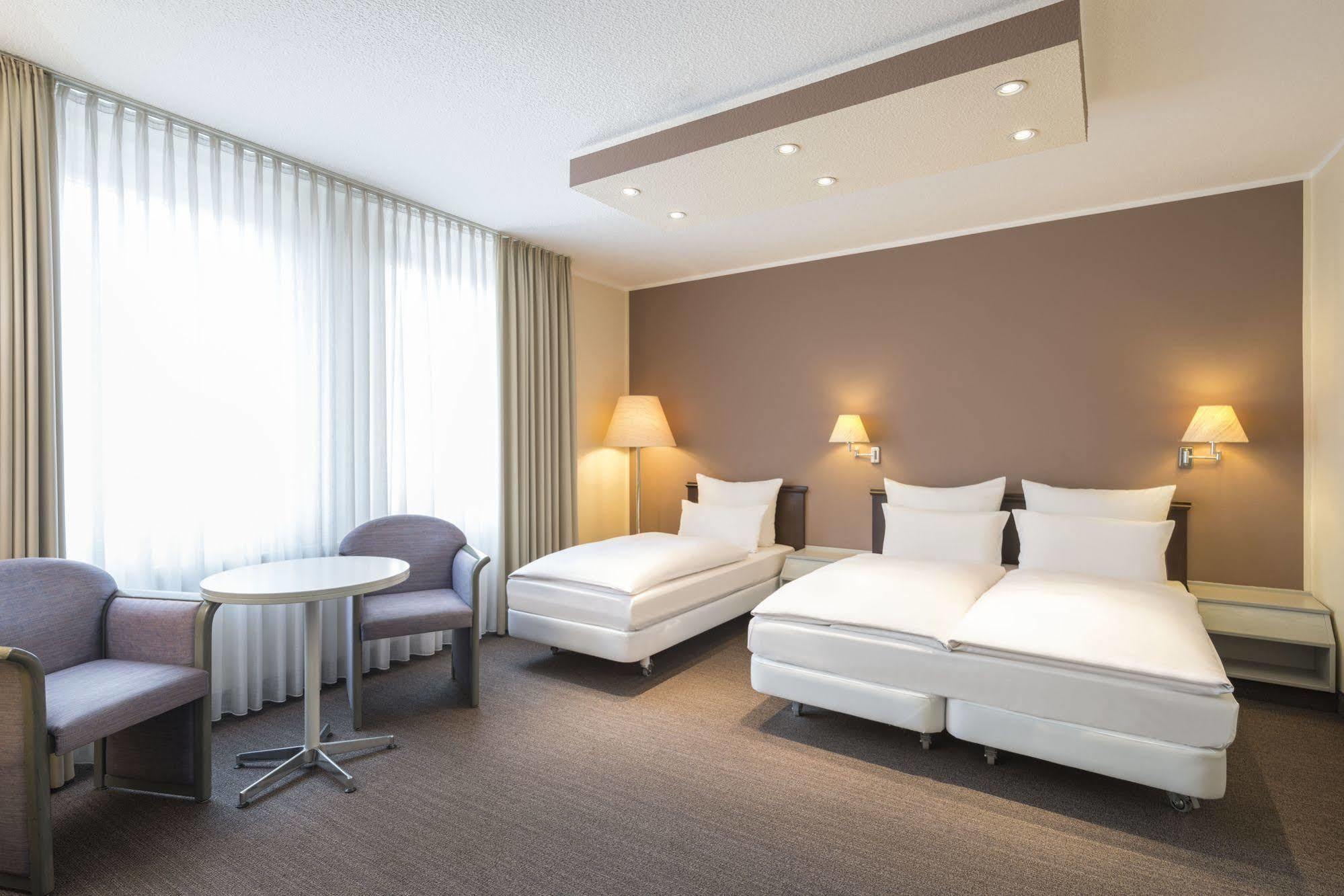Dormero Hotel Дессау Экстерьер фото