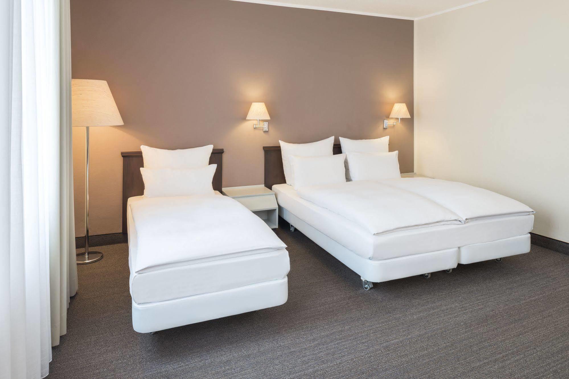 Dormero Hotel Дессау Экстерьер фото